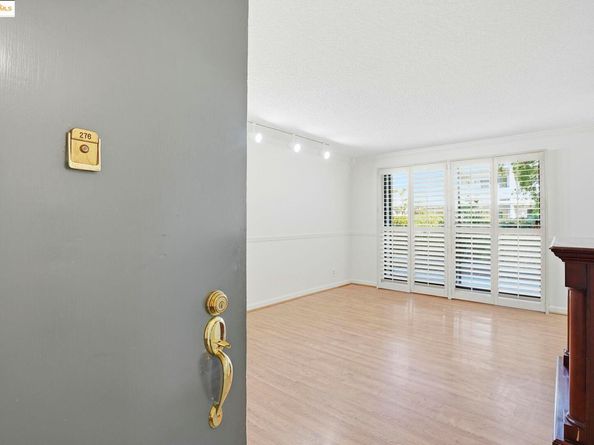2 Admiral Drive B276, Emeryville CA 94608