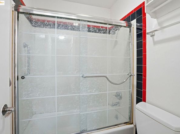 2 Admiral Drive B276, Emeryville CA 94608