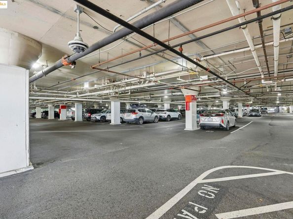 2 Admiral Drive B276, Emeryville CA 94608