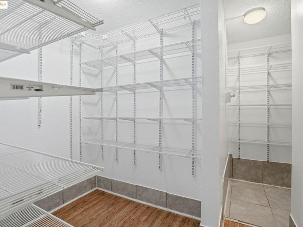 2 Admiral Drive B276, Emeryville CA 94608