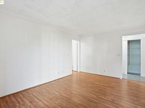 2 Admiral Drive B276, Emeryville CA 94608