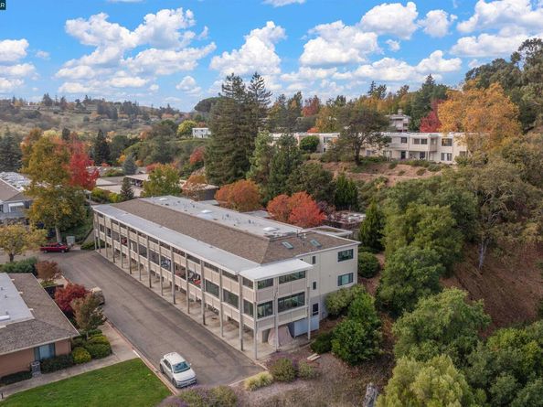 2232 Golden Rain Rd 1, Walnut Creek CA 94595