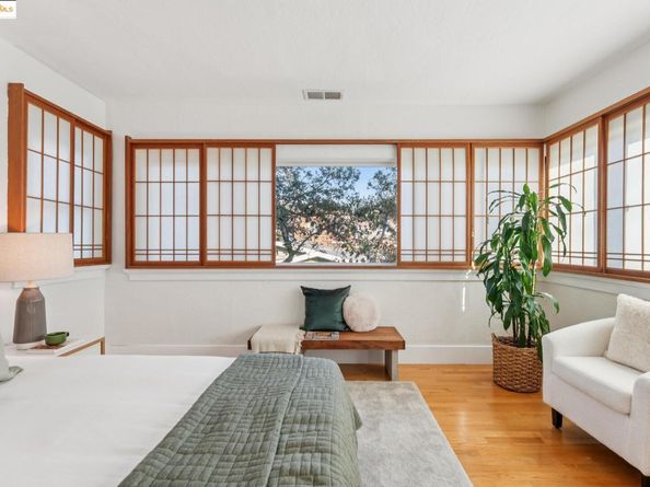 3033 Regent St, Berkeley CA 94705