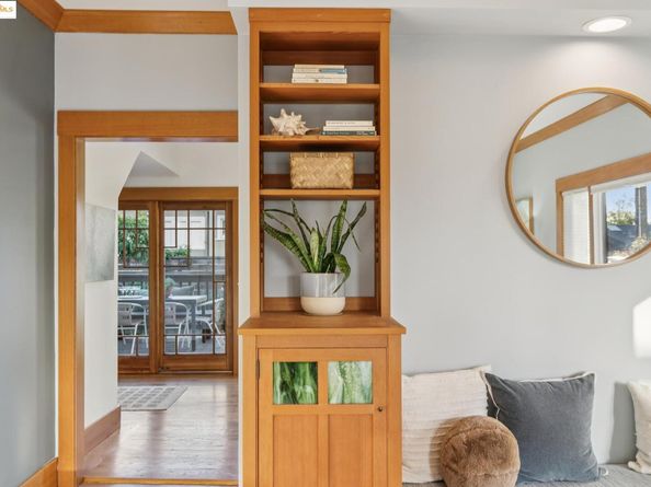 3033 Regent St, Berkeley CA 94705