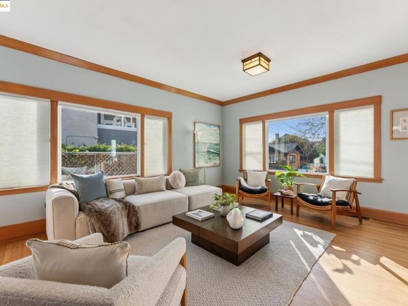 3033 Regent St, Berkeley CA 94705