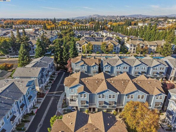 640 Mesa Cir, Hayward CA 94541