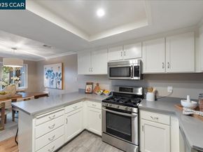 206 Buena Vida Ct, Martinez CA 94553