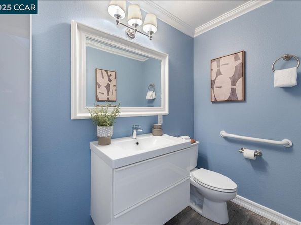 206 Buena Vida Ct, Martinez CA 94553