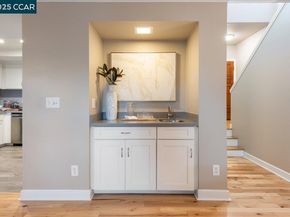 206 Buena Vida Ct, Martinez CA 94553