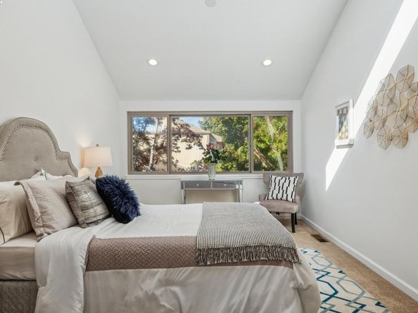 3337 Solomon Ln, Alameda CA 94502