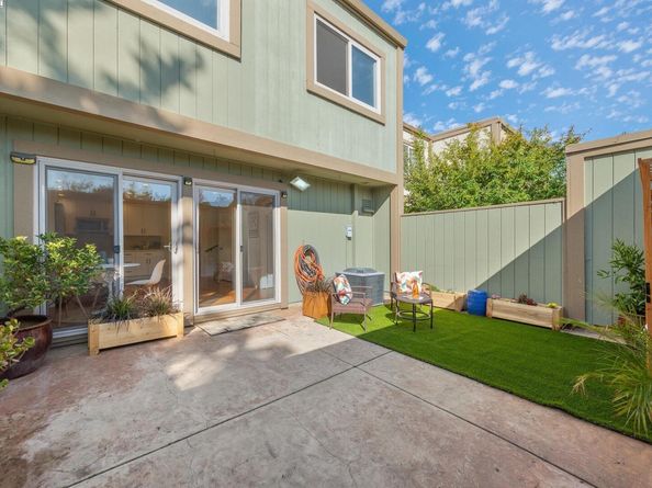 3337 Solomon Ln, Alameda CA 94502