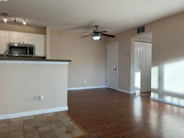 150 Reflections Dr 14, San Ramon CA 94583