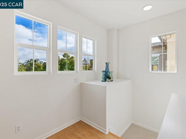 1165 Cottage Ln, Hercules CA 94547