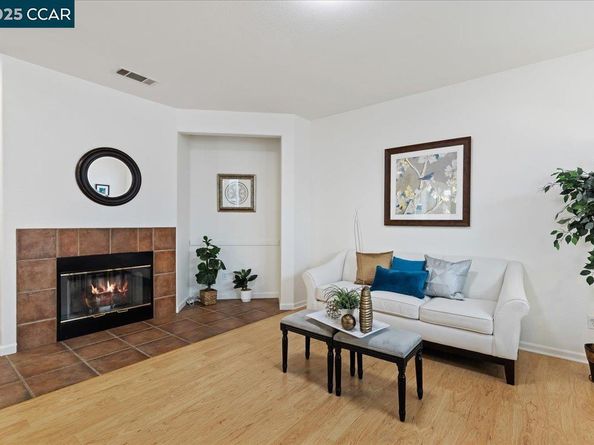 1165 Cottage Ln, Hercules CA 94547