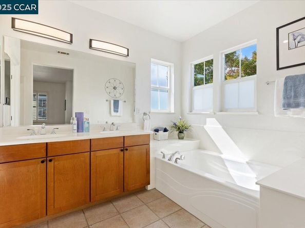 1165 Cottage Ln, Hercules CA 94547