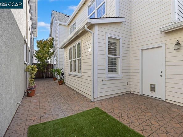 1165 Cottage Ln, Hercules CA 94547