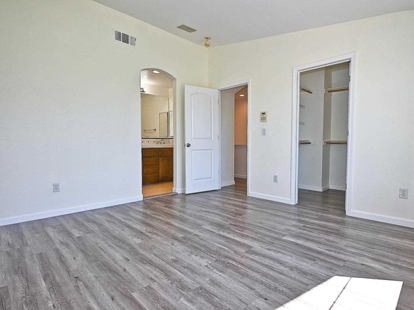 215 Santa Barbara St, San Pablo CA 94806