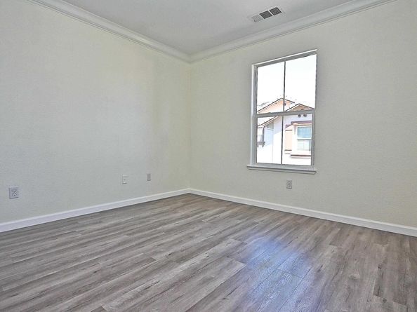 215 Santa Barbara St, San Pablo CA 94806