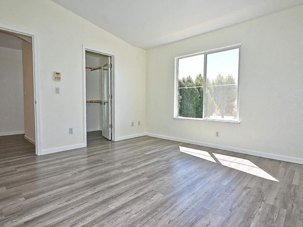 215 Santa Barbara St, San Pablo CA 94806