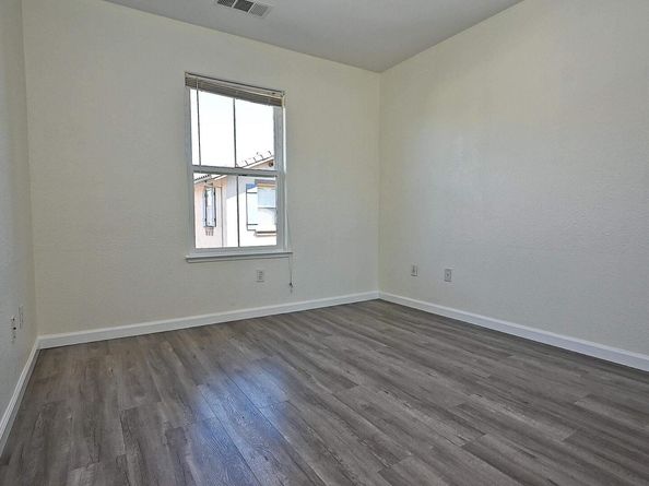 215 Santa Barbara St, San Pablo CA 94806