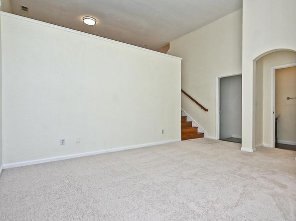 215 Santa Barbara St, San Pablo CA 94806