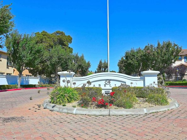 215 Santa Barbara St, San Pablo CA 94806