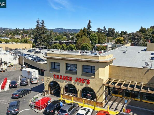 742 Wesley Way 2D, Oakland CA 94610