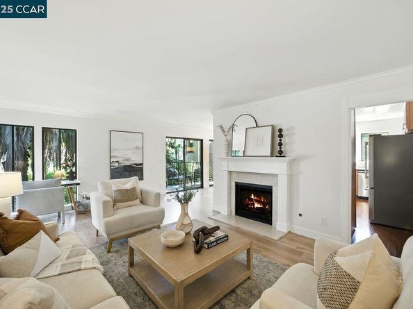 742 Wesley Way 2D, Oakland CA 94610