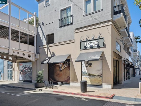 1535 Brunswig Ln, Emeryville CA 94608