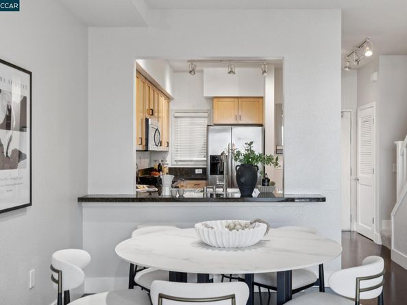 1535 Brunswig Ln, Emeryville CA 94608