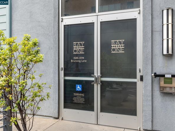 1535 Brunswig Ln, Emeryville CA 94608