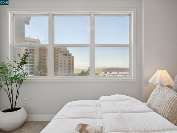 1535 Brunswig Ln, Emeryville CA 94608