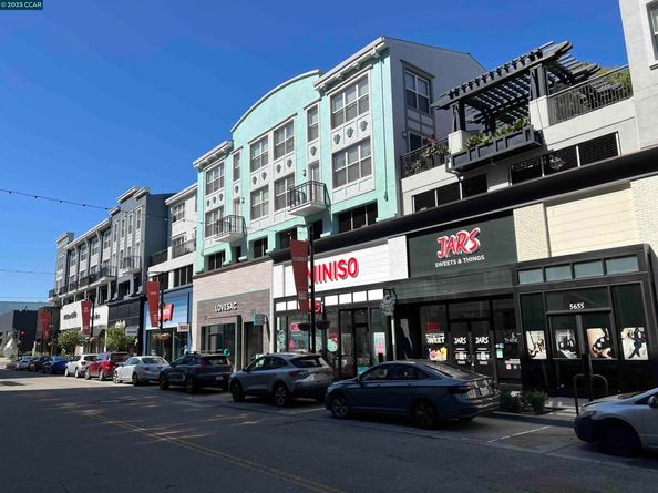 1535 Brunswig Ln, Emeryville CA 94608