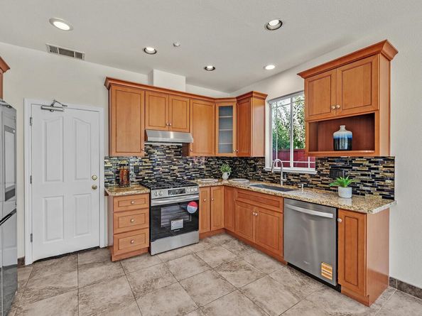 100 Arroyo Ct, Union City CA 94587