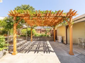 2005 36th Avenue, Oakland CA 94601