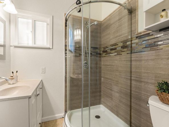 2005 36th Avenue, Oakland CA 94601