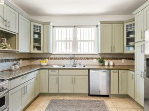 2005 36th Avenue, Oakland CA 94601