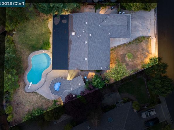 209 Farm Hill Ct, Danville CA 94526