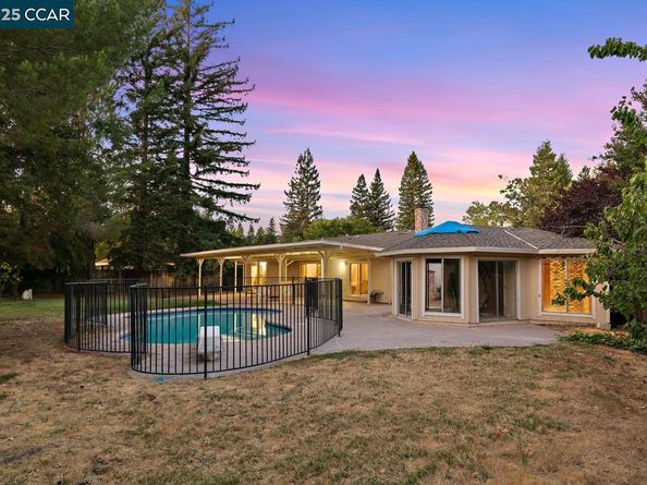 209 Farm Hill Ct, Danville CA 94526