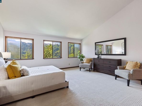 39 Mira Loma Rd, Orinda CA 94563