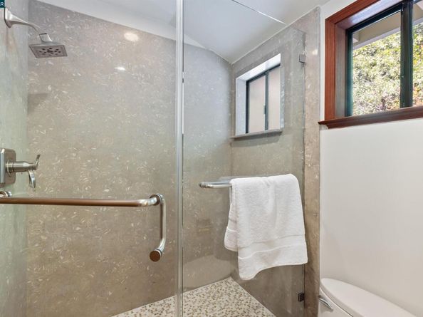 39 Mira Loma Rd, Orinda CA 94563