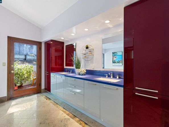 39 Mira Loma Rd, Orinda CA 94563
