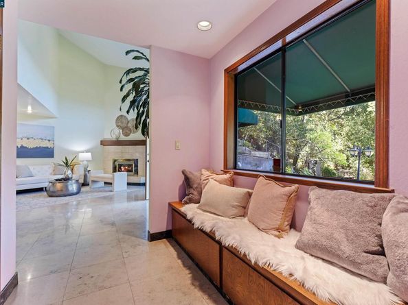 39 Mira Loma Rd, Orinda CA 94563