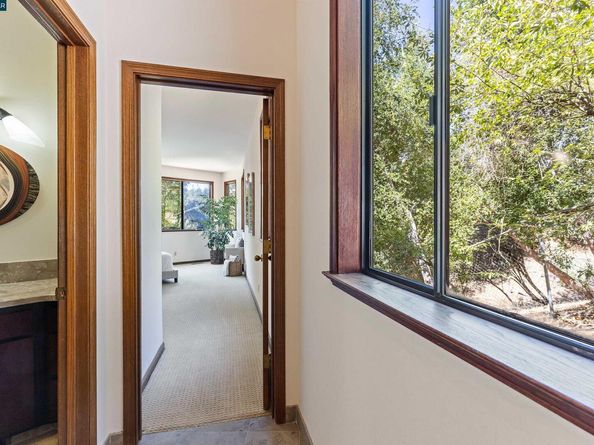 39 Mira Loma Rd, Orinda CA 94563