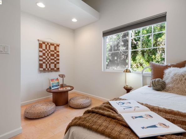 2221 E 31St St, Oakland CA 94602