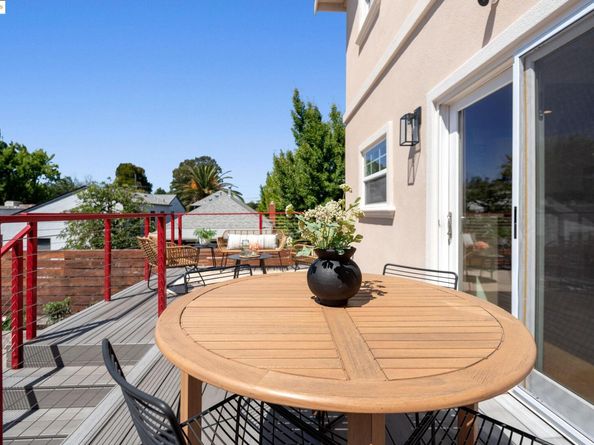 2221 E 31St St, Oakland CA 94602