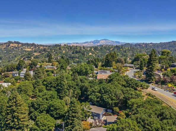 14 Lucille Way, Orinda CA 94563