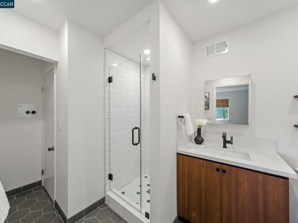 14 Lucille Way, Orinda CA 94563