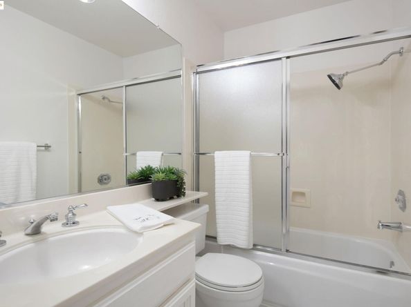 56 Bannister Way, Alameda CA 94502