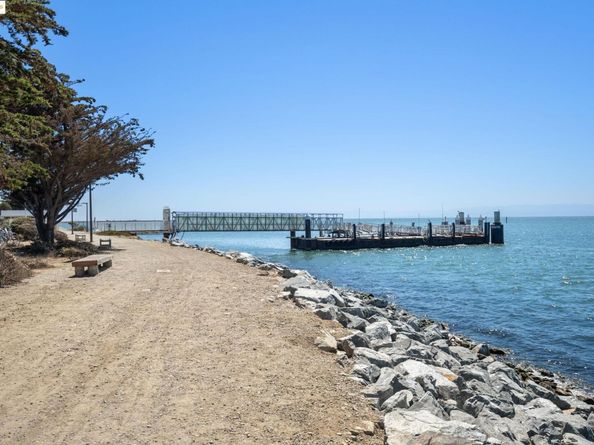 56 Bannister Way, Alameda CA 94502